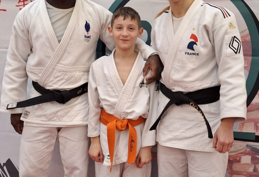 Mattéo avec MARGAUX PINOT et  ALPHA DJALO au Masterclass de Besançon